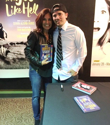 John Leguizamo (Sid in "Ice Age") and author "101 Movies" Suzette Valle 