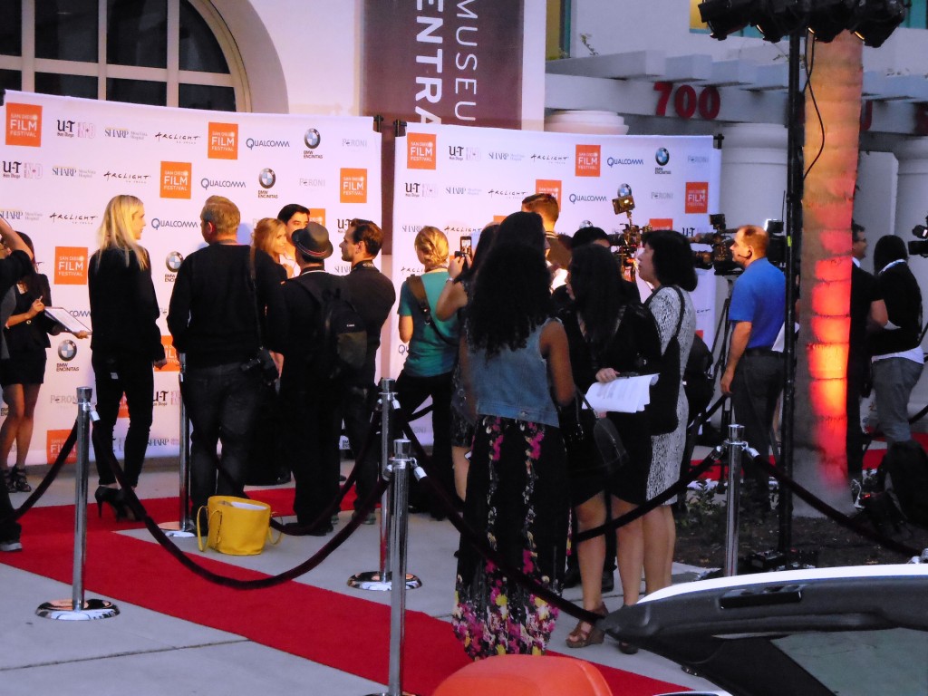 Guests arrive at the SDFF Red Carpet Filmmakers Awards ceremony at the La Jolla Museum of Contemporary Art. Photo S. Valle