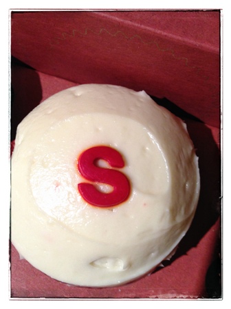 The red "S" is for Sugar-Free Red Velvet.